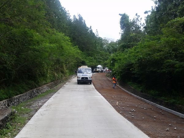 Reconstrucción de carretera cruce Los Cacaos-Presa Aguacate, municipio los cacaos, San Cristóbal.